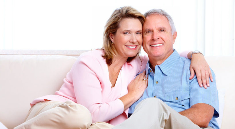 married-mature-couple-at-home-820x450